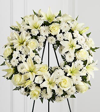 Treasured Tribute&amp;trade; Wreath